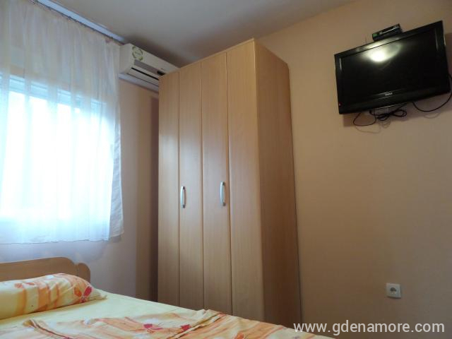 Apartman 3 u Milosavljevic Apartmani, privatni smeštaj u mestu Dobre Vode, Crna Gora