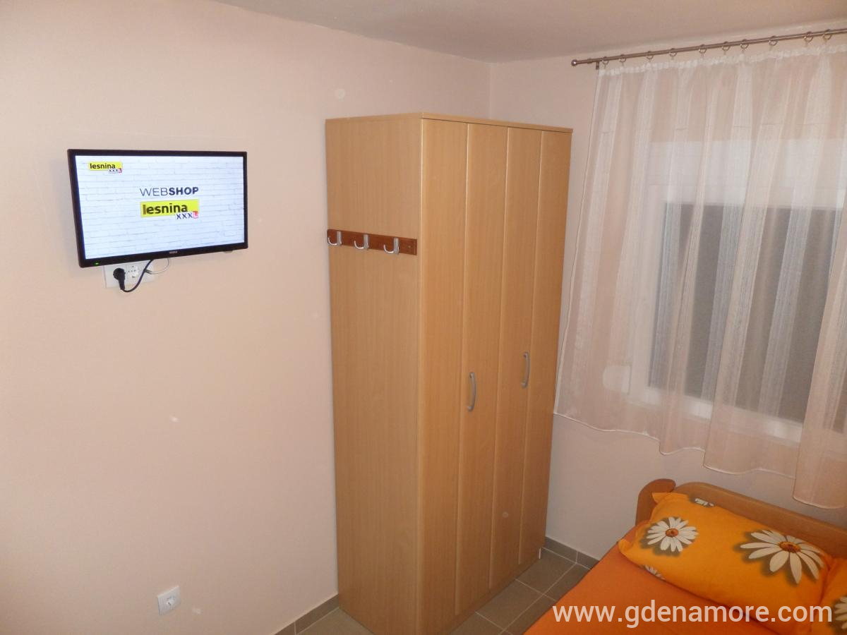 Milosavljevic Apartments, Apartment 4, private accommodation in city Dobre Vode, Montenegro