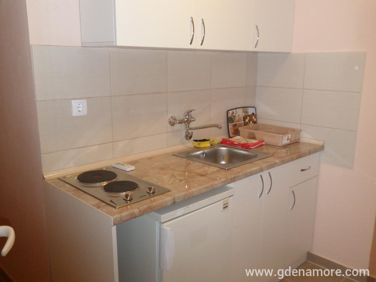 Milosavljevic Apartments, Apartment 4, private accommodation in city Dobre Vode, Montenegro