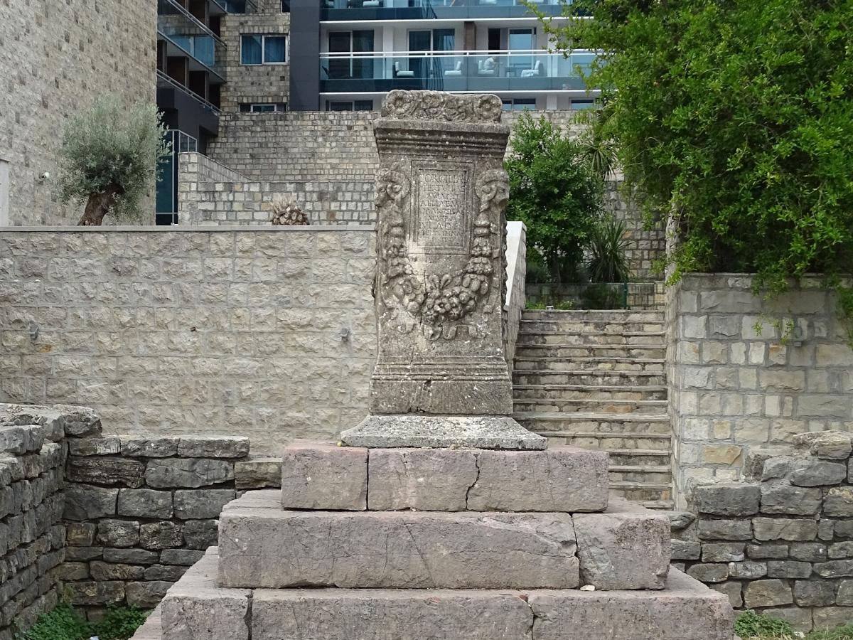 Αρχαία νεκρόπολη της Budva — 2